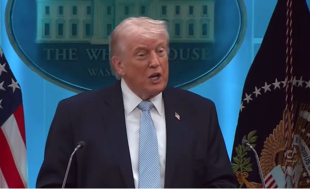 TRUMP EL