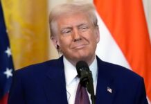 Los primeros anuncios de Trump para las elecciones intermedias se centran en su figura